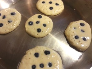 pancakes with blueberries